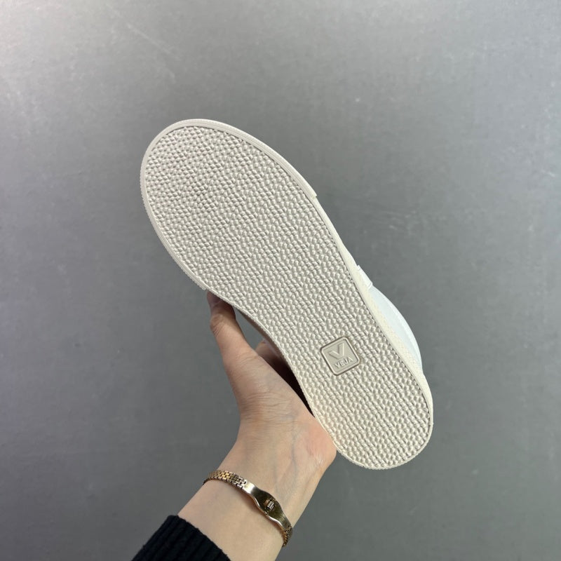 VEJA Leather Extra Sneakers