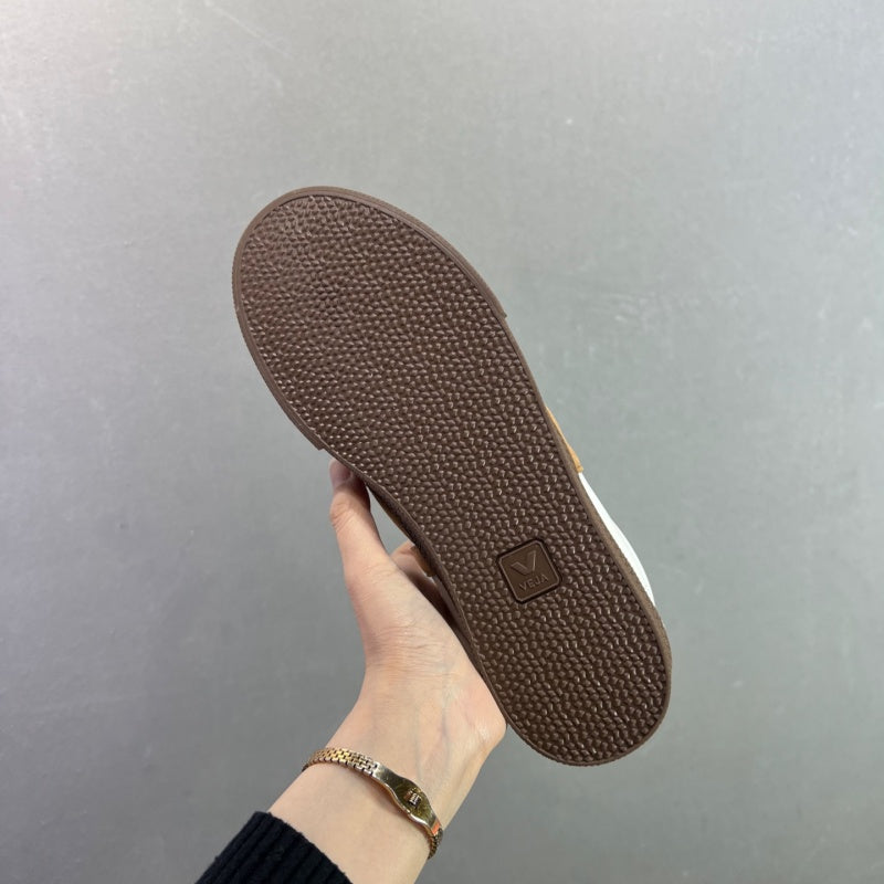 VEJA Leather Extra Sneakers