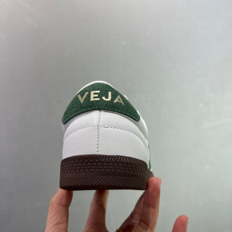 VEJA Leather Extra Sneakers