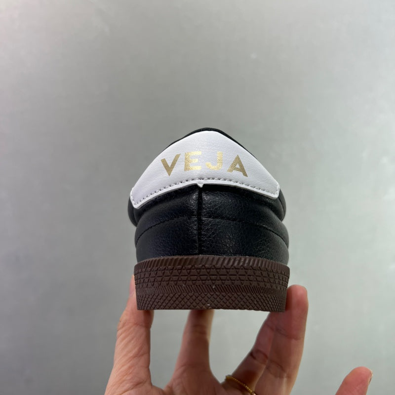 VEJA Leather Extra Sneakers